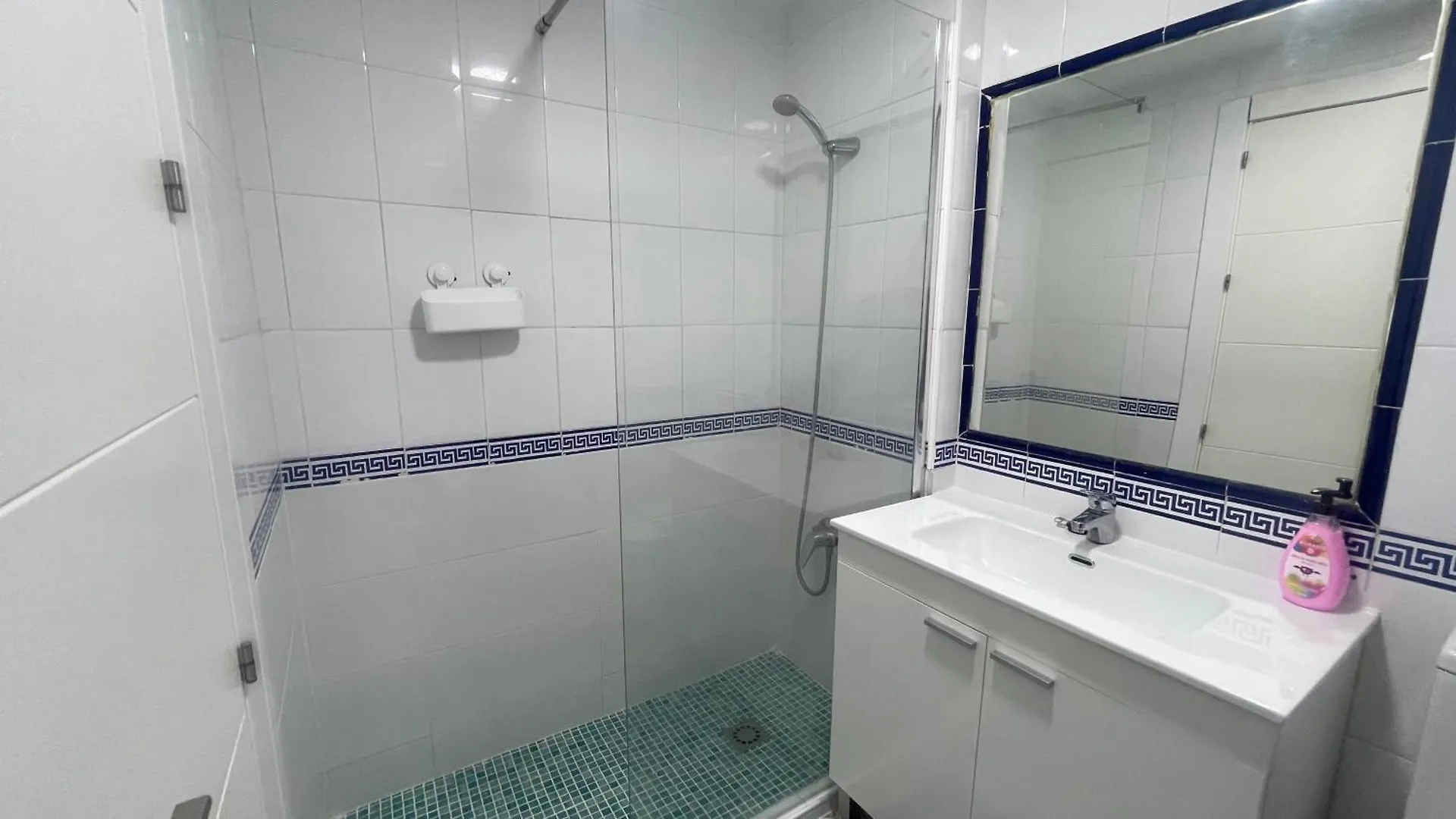 ベナルマデナApartamento Con Vista A La Piscinaアパートメント ベナルマデナ
