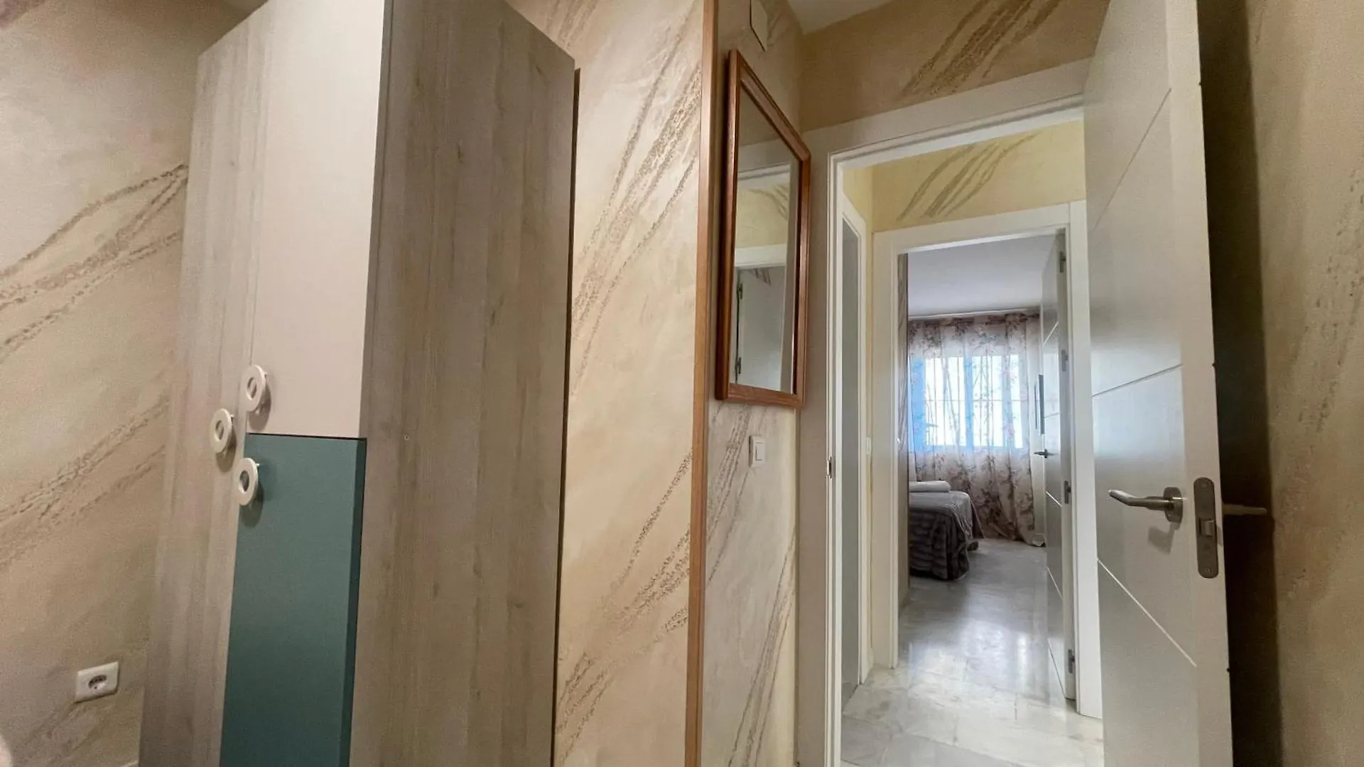 ベナルマデナApartamento Con Vista A La Piscinaアパートメント