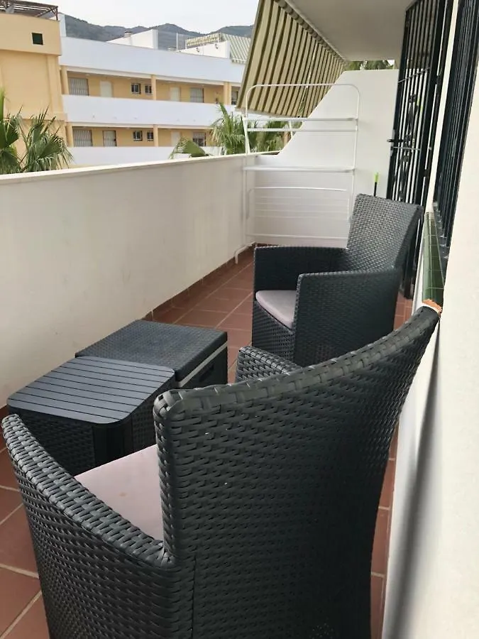 ベナルマデナApartamento Con Vista A La Piscinaアパートメント スペイン